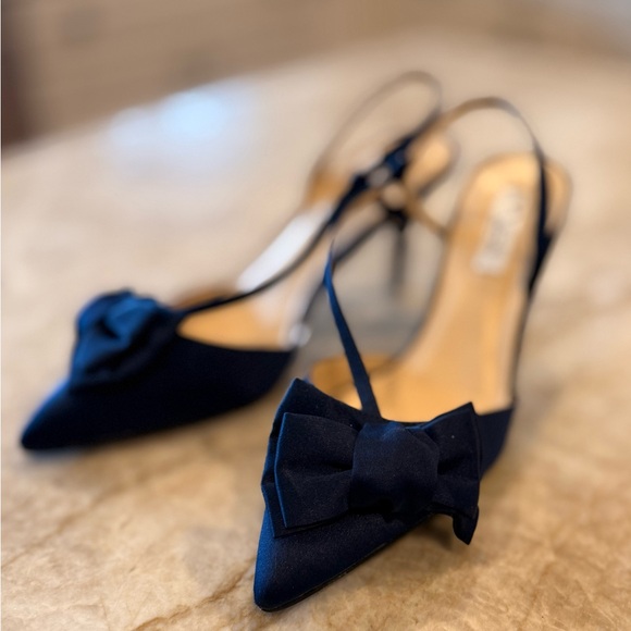 NINA Navy Blue Slingback Heels with Bow - Picture 5 of 6